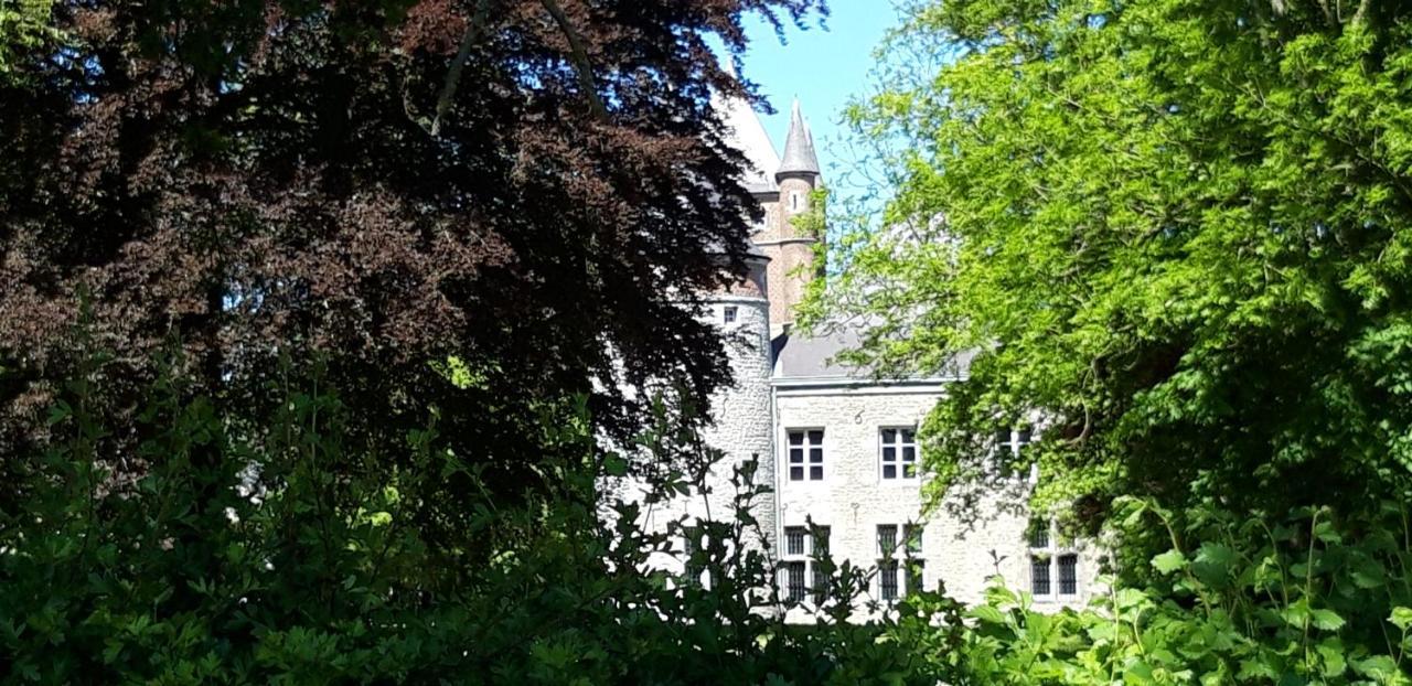Maison D'Hote Les Notes Endormie Chambre Secrete Berzee Zewnętrze zdjęcie