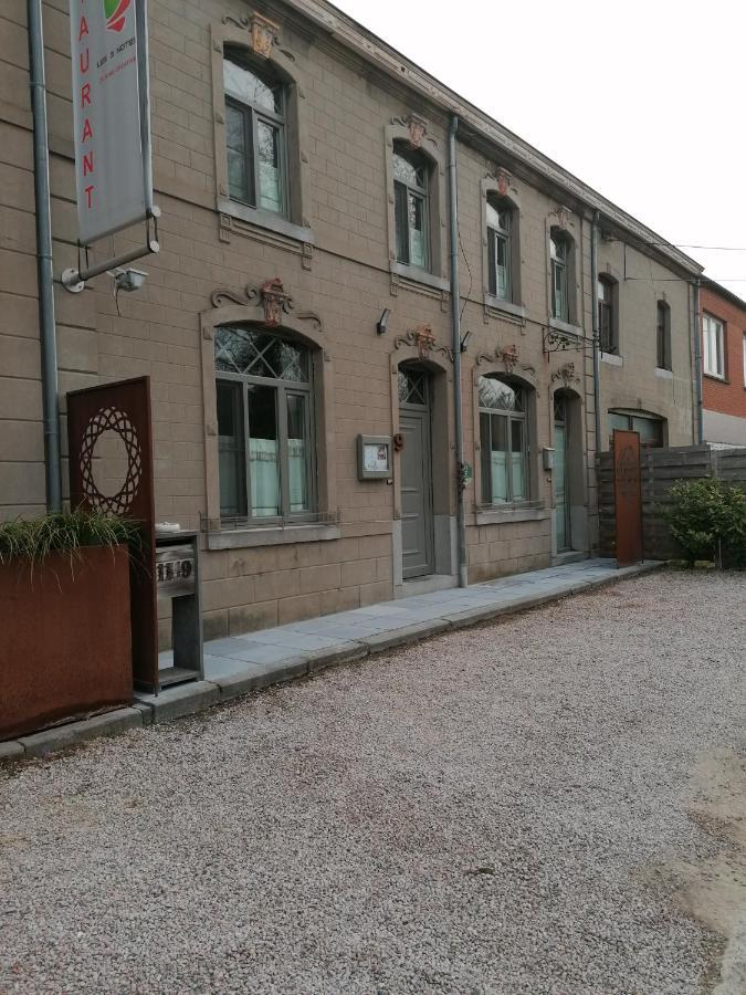 Maison D'Hote Les Notes Endormie Chambre Secrete Berzee Zewnętrze zdjęcie